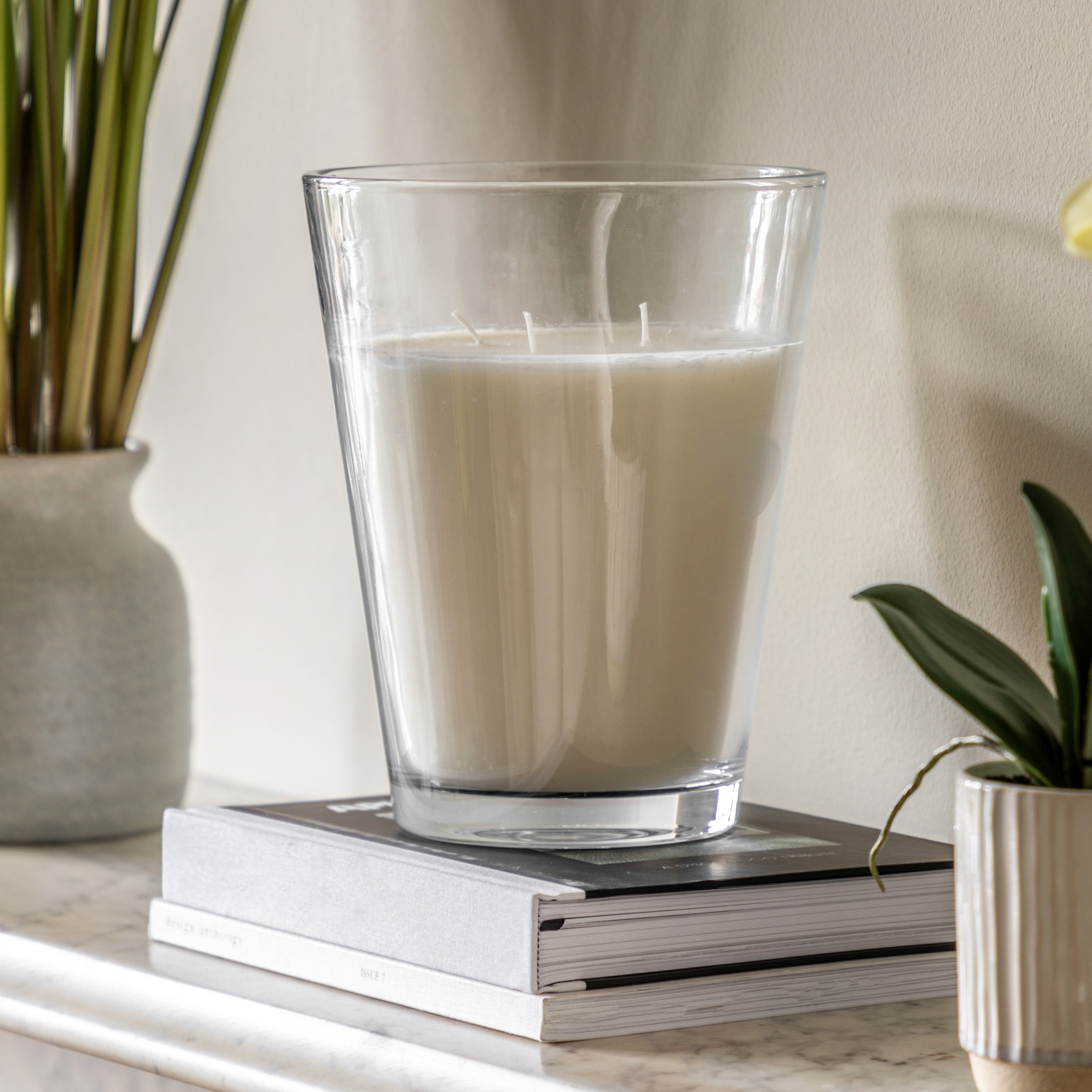 GL Aroma English Pear & Freesia Glass Candle Large