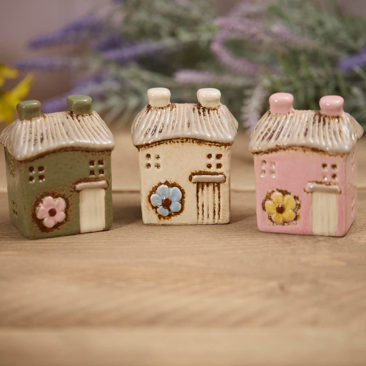 LA Sml House Flower Embossed