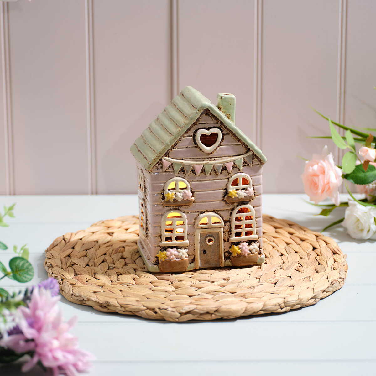 LA Cottage Stone House Bunting With Flowers