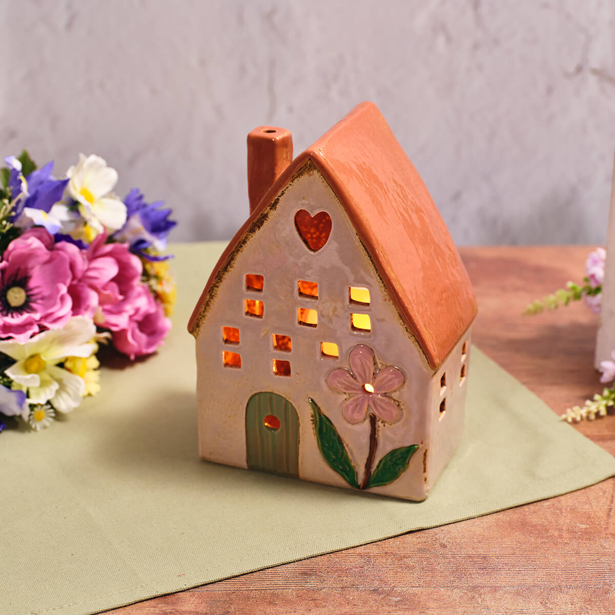 LA Floral Stoneware House Heart Embossed