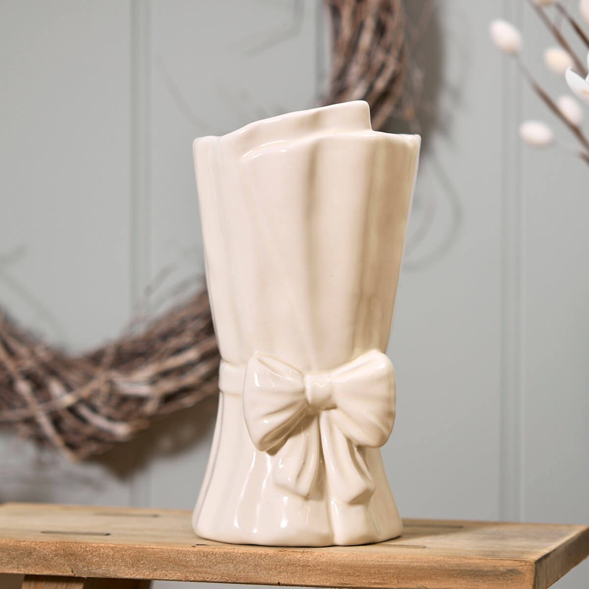 LA Ceramic Bow Vase