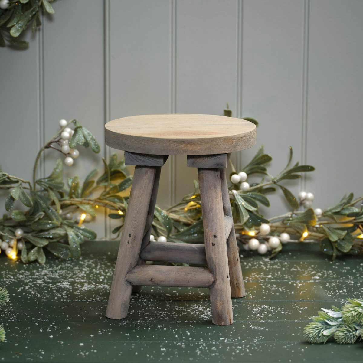 LA Wooden Sml Round Stool Ornament