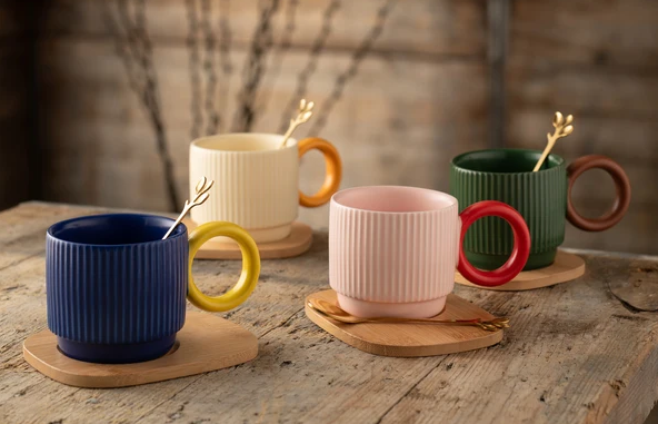 Belleek Hula Mug