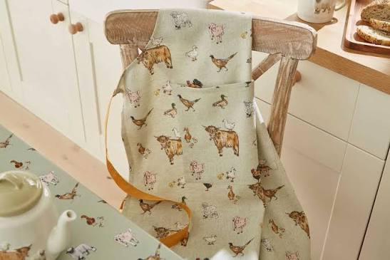 CKS Buttercup Farm Apron