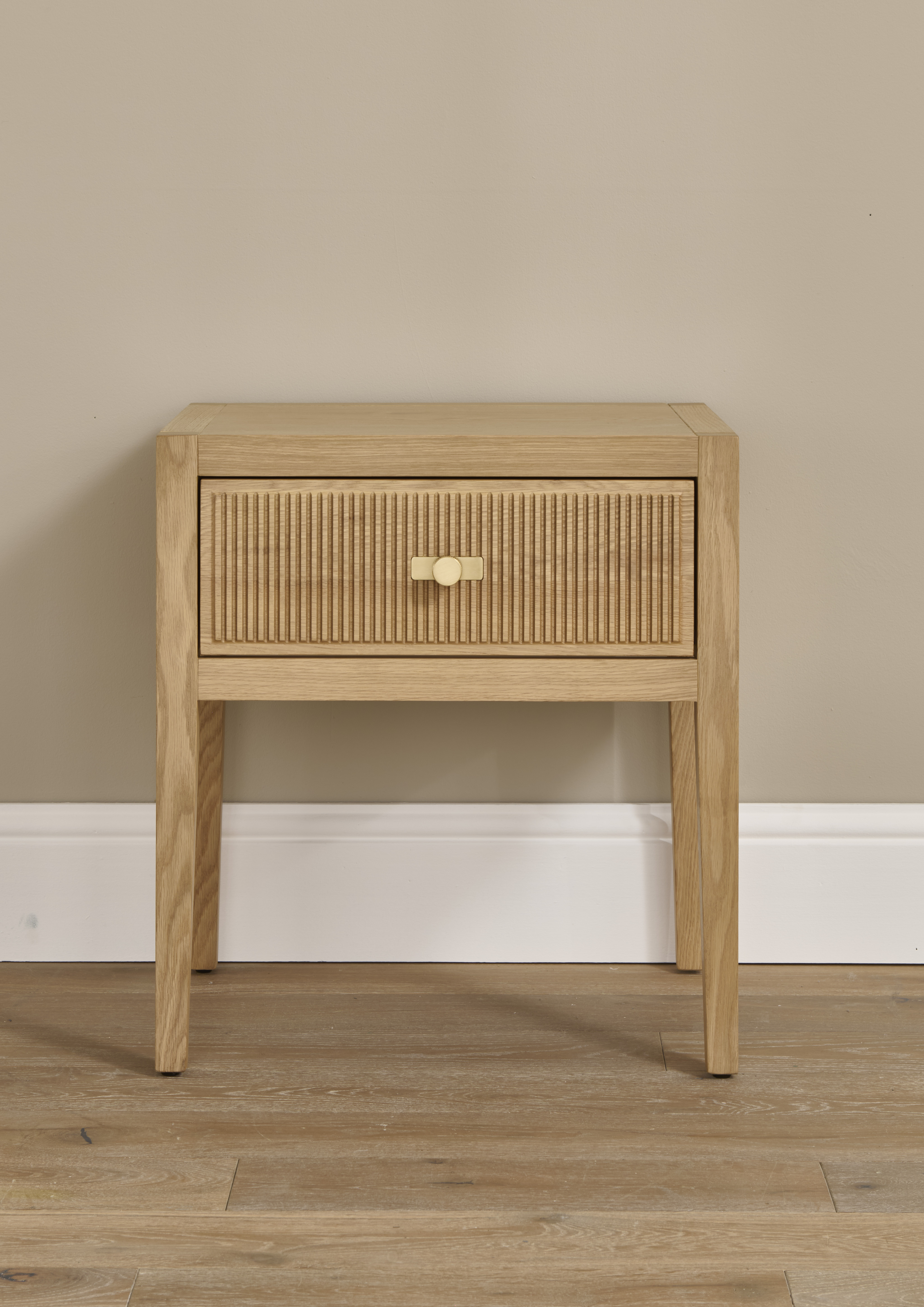 Willow Night Stand