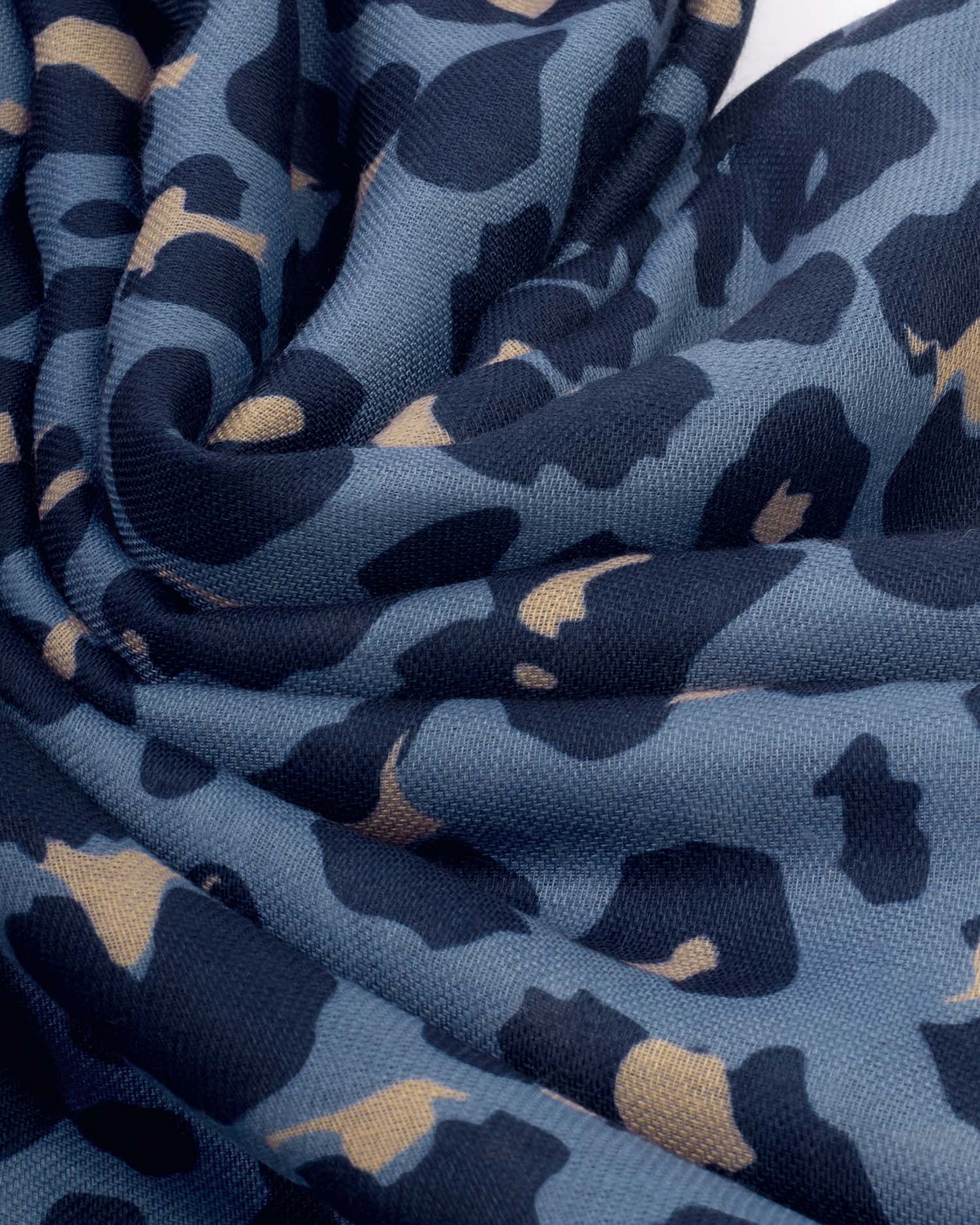 KL Printed Scarf Leopard Navy SS26