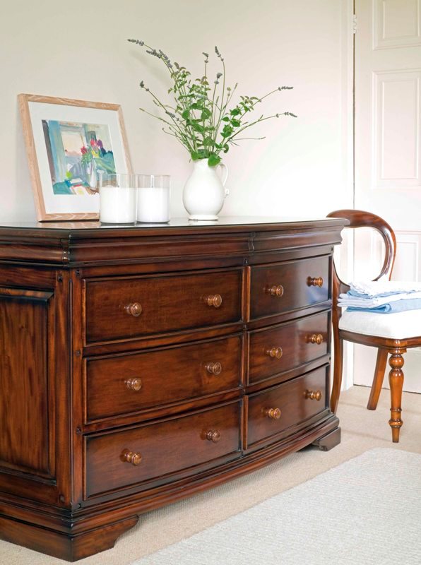 Normandie 8 Drawer Wide Chest